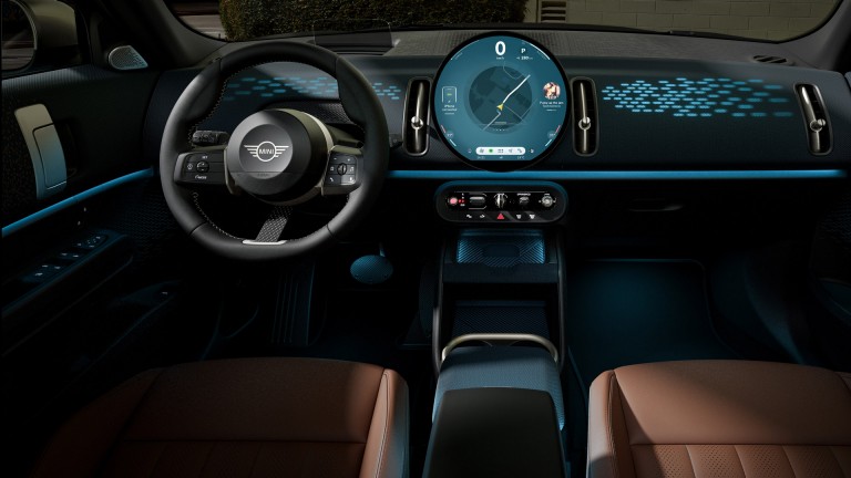 MINI all-electric Countryman - interior - dashboard